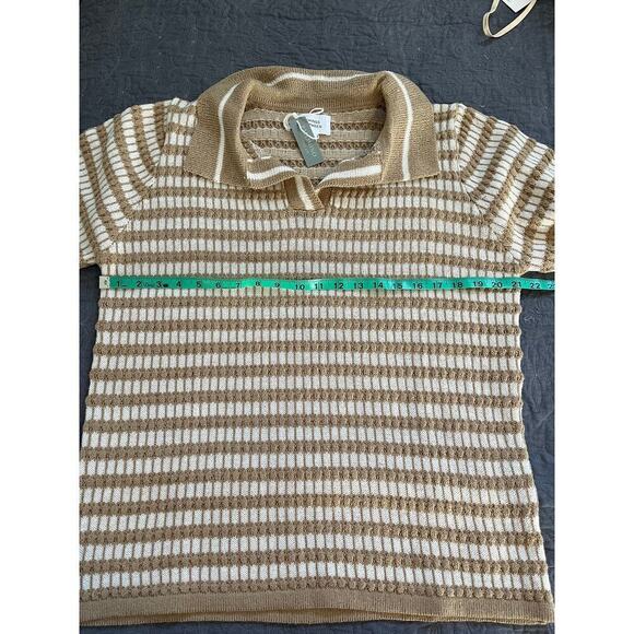 Things between Striped Short Sleeve
Collar Knit Top medium - Picture 9 of 12